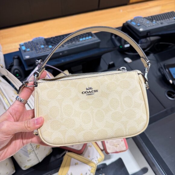 NWT Coach Nolita 19 In Signature Canvas cw426